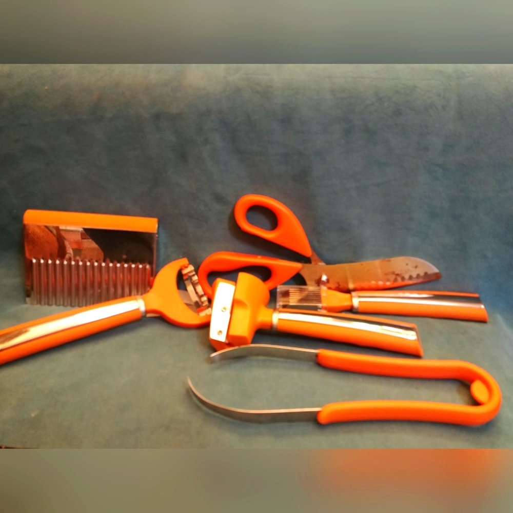 Wolfgang Puck kitchen utensils